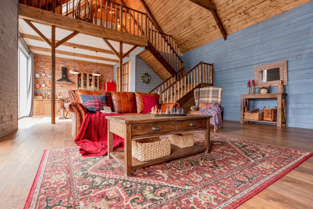 Drewniane podłogi są bardzo popularnym rozwiązaniem wśród polskich gospodarstw domowych